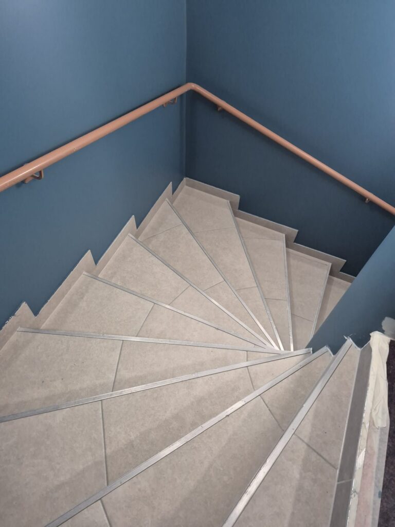 img2